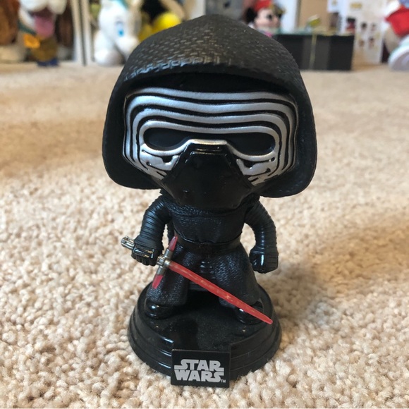 Funko Pop Disney Star Wars Kylo Ren No Box - Picture 1 of 2